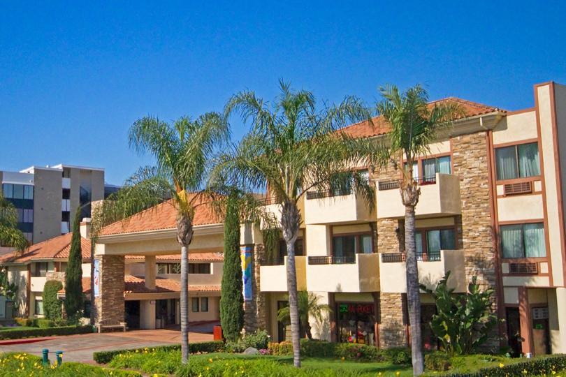 Tropicana Inn & Suites أنهايم المظهر الخارجي الصورة