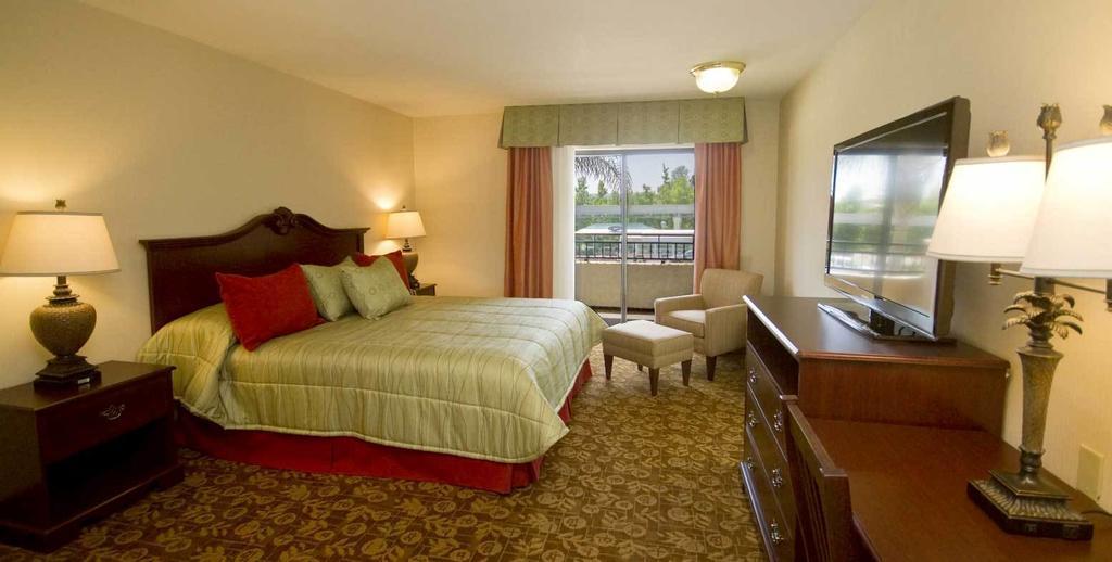 Tropicana Inn & Suites أنهايم المظهر الخارجي الصورة