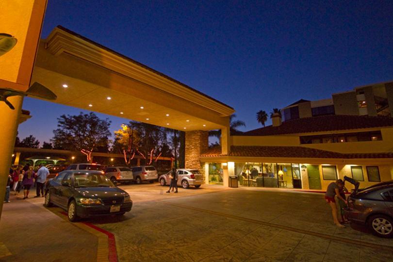 Tropicana Inn & Suites أنهايم المظهر الخارجي الصورة