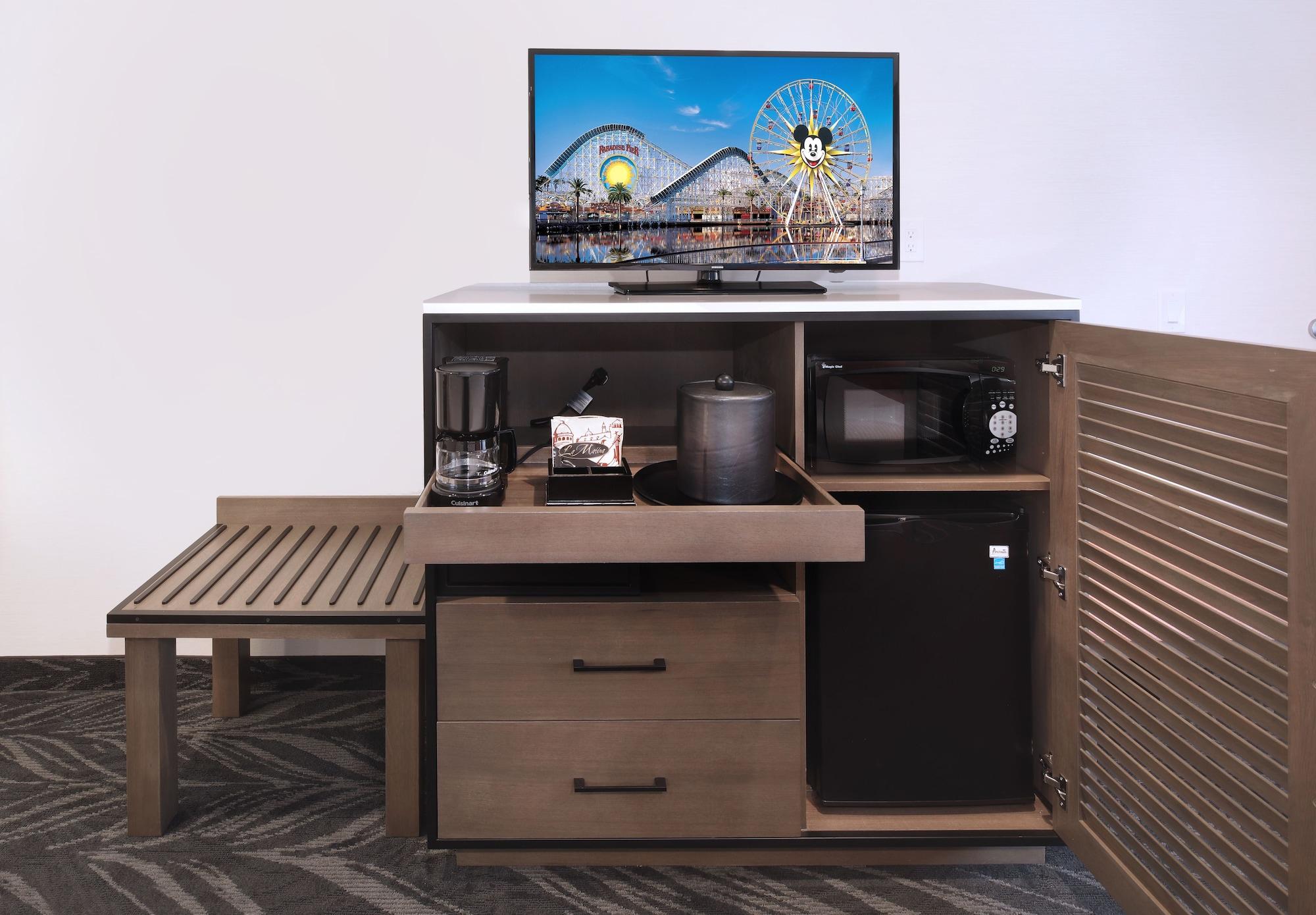 Tropicana Inn & Suites أنهايم المظهر الخارجي الصورة