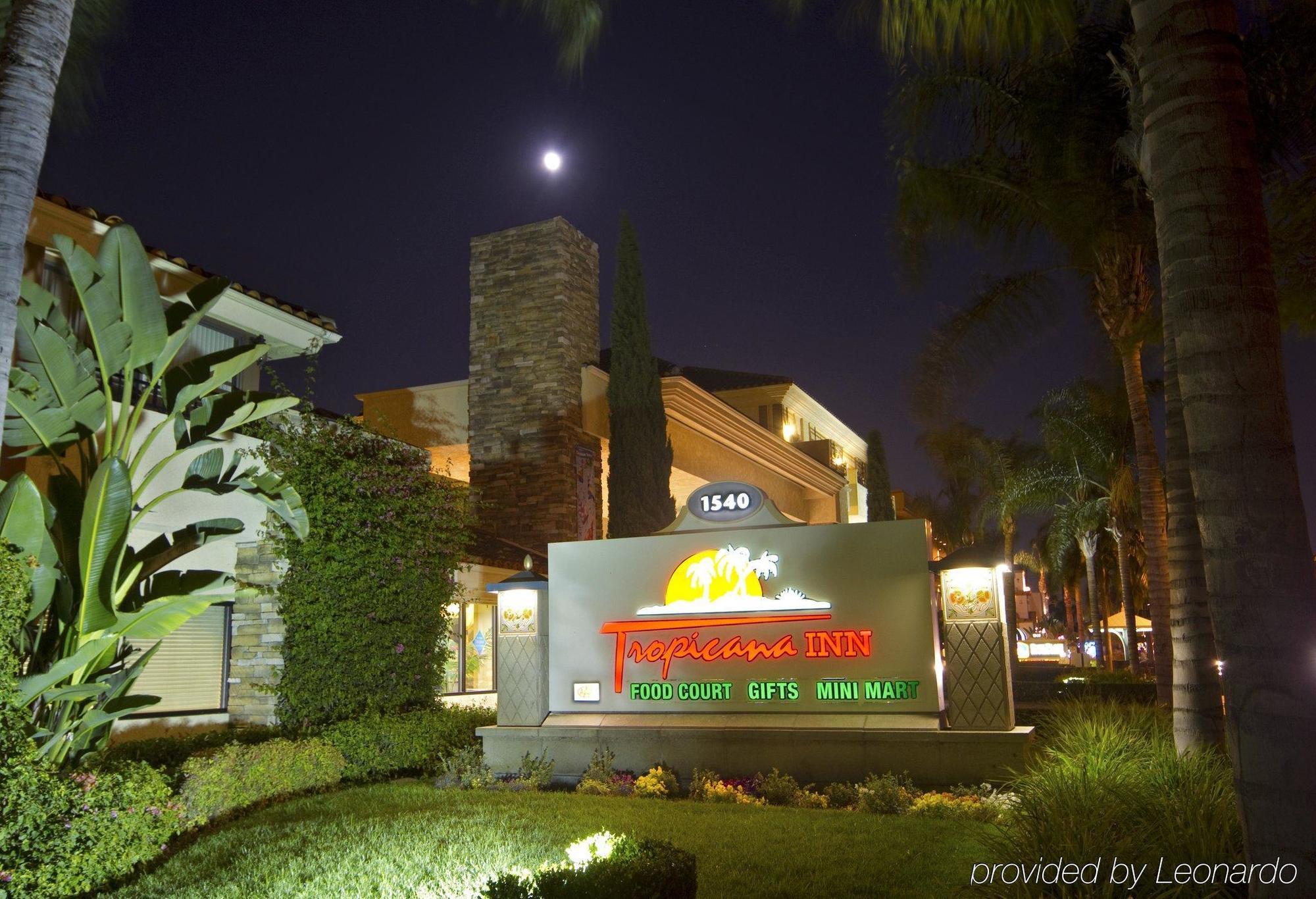 Tropicana Inn & Suites أنهايم المظهر الخارجي الصورة