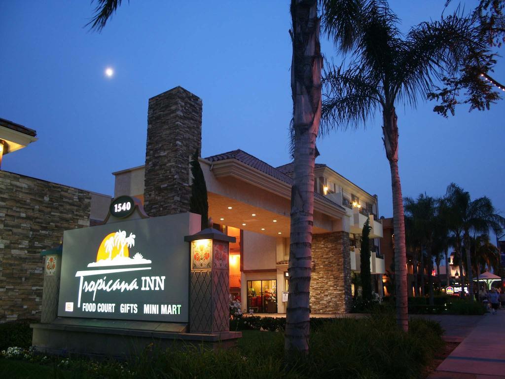 Tropicana Inn & Suites أنهايم المظهر الخارجي الصورة