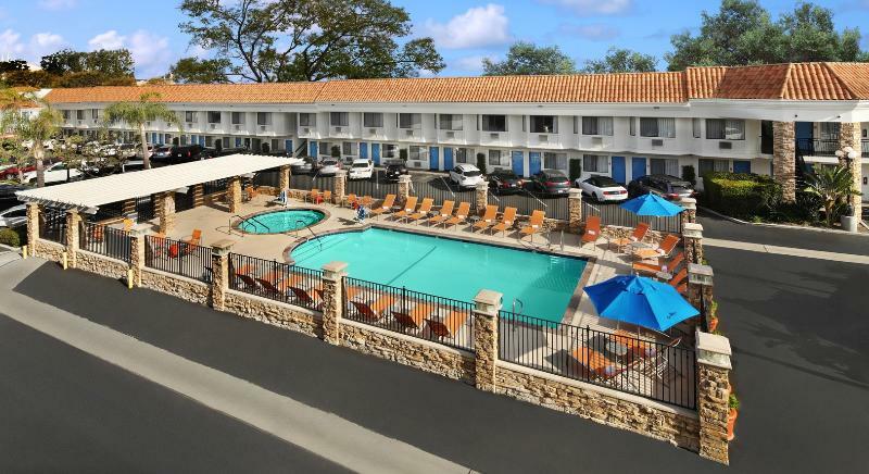 Tropicana Inn & Suites أنهايم المظهر الخارجي الصورة